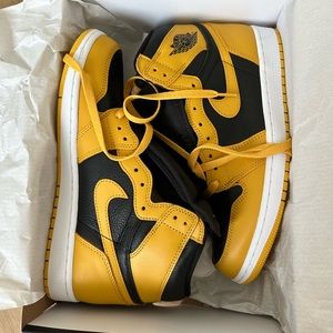 Men’s Jordan 1 Black & Yellow Sneaker